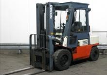 Автонавантажувач дизельний Nissan FGJ 02 A 30 U