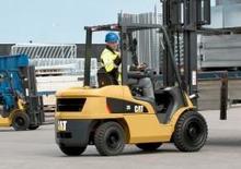 Автонавантажувач дизельний Caterpillar DP30N