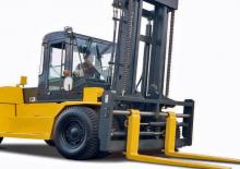 Автонавантажувач дизельний Komatsu FD135-8