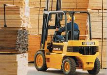 Автонавантажувач дизельний Caterpillar V 50 E