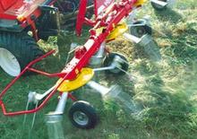 барабанні сіноворушилки Pöttinger AlpinHit 44 H spezial