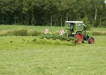 барабанні сіноворушилки Krone KW 6.02/6