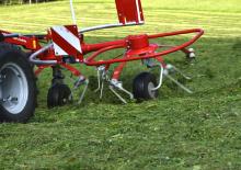 барабанні сіноворушилки Lely Lotus 600 Combi