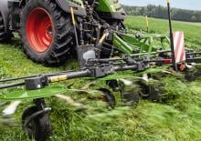 барабанні сіноворушилки Fendt Lotus 770