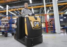 буксирні тягачі Caterpillar NTR30N
