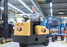 буксирні тягачі Caterpillar NTS60Q