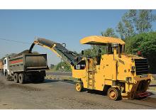 Дорожня фреза Caterpillar PM102