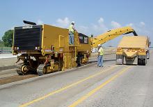 Дорожня фреза Caterpillar PM201