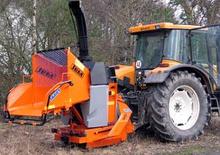 дробарки для деревних відходів JBM JBM 1040 ZDX