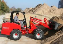 Дворовий навантажувач Schäffer 4250