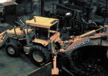 Екскаватор-навантажувач Volvo 616