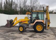 Екскаватор-навантажувач MF Industrial MF 760