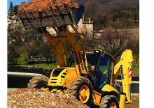 Екскаватор-навантажувач Komatsu WB93S-8