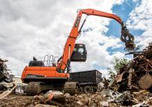 Екскаватори для перевалки Develon DX300MH-5