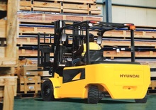 Електричні навантажувачі Hyundai 40 B 7 ac