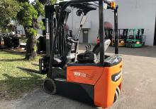 Електричні навантажувачі Doosan B15T-7