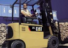 Електричні навантажувачі Caterpillar EP 25