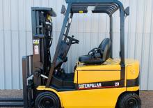 Електричні навантажувачі Caterpillar EP20K C