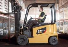Електричні навантажувачі Caterpillar EP30CN