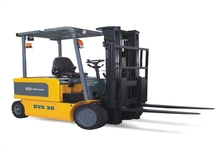 Електричні навантажувачі OM EVX35