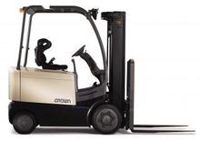 Електричні навантажувачі Crown FC 4000 3,0