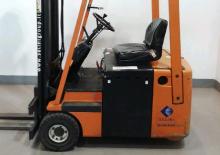 Електричні навантажувачі Lugli L 3.18