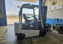 Електричні навантажувачі UniCarriers QX 2-25 L