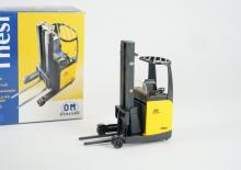 Електричні штабелері OM-Pimespo Thesi  25