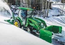 Фронтальний навантажувач John Deere 320R 