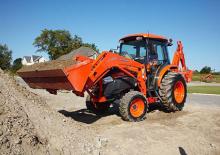 Фронтальний навантажувач Kubota LA854