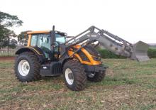 Фронтальний навантажувач Valtra VL 1800	