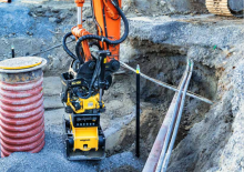 Гібридні поверхневі вібратори engcon PP600