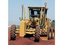 Грейдери Caterpillar 140K2