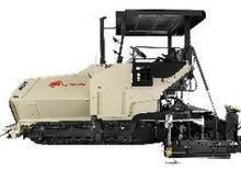 Гусеничні асфальтоукладачі IR-ABG Titan 6820