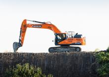Гусеничні екскаватори Develon DX300LC-7K  