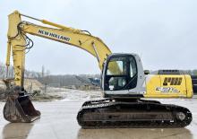 Гусеничні екскаватори New Holland E215LC-ME