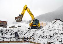 Гусеничні екскаватори New Holland E260C NR SLC