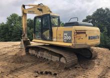 Гусеничні екскаватори Komatsu PC200LC-7