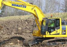 Гусеничні екскаватори Komatsu PC210-11E0