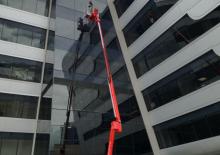 Гусеничні підйомники з шарнірною стрілою Easy Lift R210