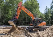 Колісні екскаватори Develon DX210W-7 