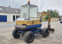 Колісні екскаватори Komatsu PW30-1