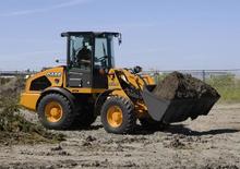 Колісні навантажувачі Case 221 E HS