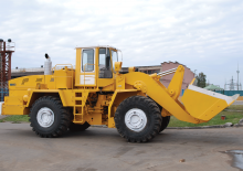 Колісні навантажувачі Belaz 40483