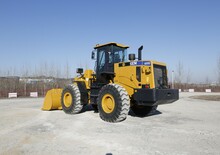 Колісні навантажувачі SEM 655D