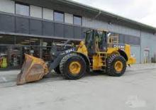 Колісні навантажувачі John Deere Construction 824 J