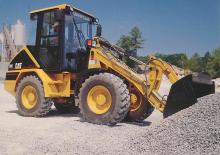Колісні навантажувачі Caterpillar 906
