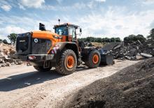 Колісні навантажувачі Develon DL420-7