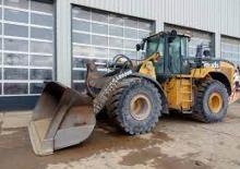 Колісні навантажувачі Bell L2606E