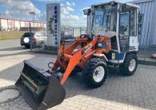Колісні навантажувачі Kubota R410